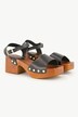 Sandalias de piel estilo zueco, remaches, suela de madera, tacón de bloque