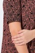 T-shirt dal taglio svasato con pieghe decorative, scollo a V e mezze maniche