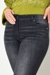 Jeans modello Sarah con taglio della gamba aderente e applicazioni