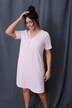 Chemise de nuit avec décolleté en V et manches courtes, détails en satin