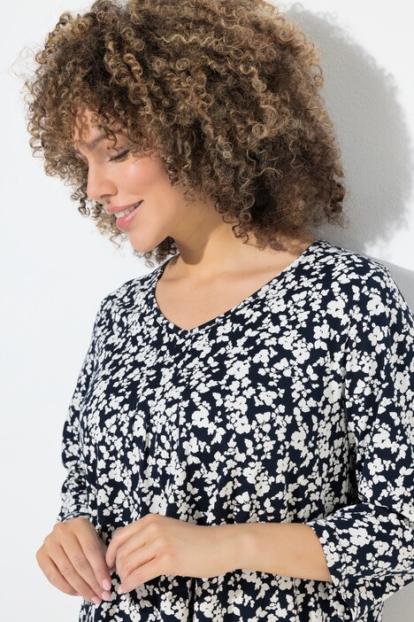 T-shirt avec plis fantaisie, décolleté en V et manches 3/4, coupe évasée