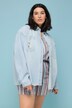 Chemisier en jean oversized au look destroy. Col chemise et manches longues