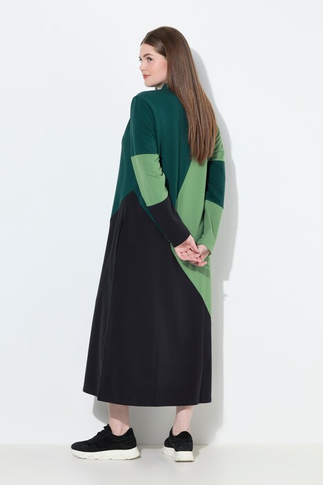 Robe en molleton de coton bio, col bénitier et manches longues