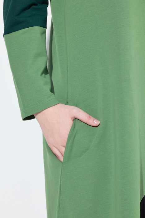 Robe en molleton de coton bio, col bénitier et manches longues