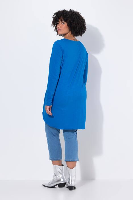Long shirt in comfortable fit and crew neck with long sleeves