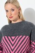 Pull à col montant et manches longues, motif graphique