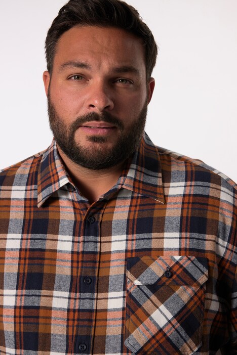 Chemise Men+ en flanelle à carreaux. Manches longues et col Kent. Coupe Modern Fit, jusqu'au 8 XL.