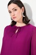 Blusa dal taglio svasato con plissé, scollo a V, maniche lunghe e fodera