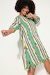 Robe courte avec jeu de rayures, patte de boutonnage et manches 3/4, coupe évasée