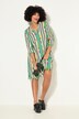 Robe courte avec jeu de rayures, patte de boutonnage et manches 3/4, coupe évasée