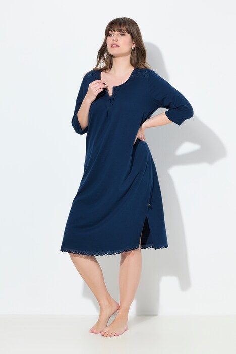 Chemise de nuit à col rond et manches 3/4, broderie ajourée et pli décoratif