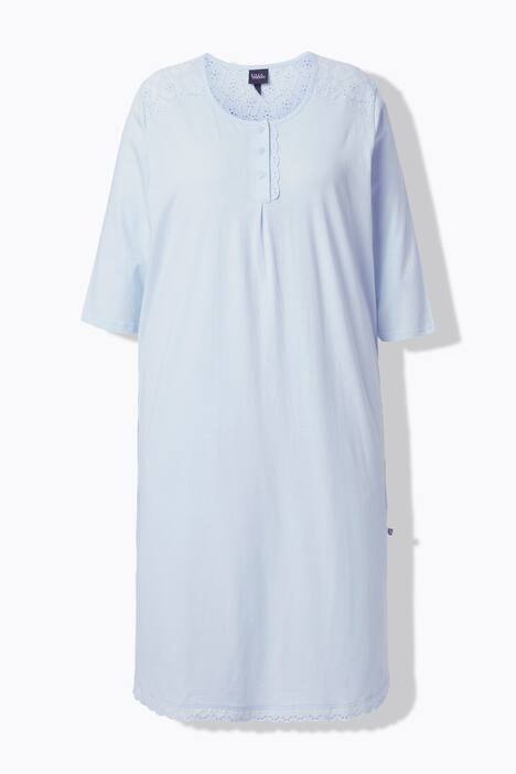 Camicia da notte con ricami traforati, piega decorativa, scollo a girocollo e maniche a 3/4