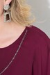 Blusa in crêpe con mantella e catenina staccabile