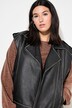 Vesta, oversize, motorkářský styl, kožený vzhled, použitý vzhled