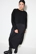 Robe maxi en maille et satin. Effet de superposition. Coupe Boxy Shape