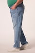 Jeans Men+ con taglio speciale per l'addome, cinque tasche e vestibilità normale, fino alla tg. 36/72