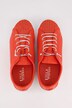 Zapatilla deportiva de piel, patrón calado, plantilla intercambiable, ancho H