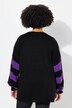 Overzized sweater with striped sleeves
