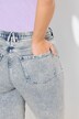 Jean Mom jambe carotte. Taille confortable