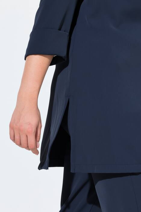 Blazer col à revers. Fermeture 1 bouton et manches 3/4