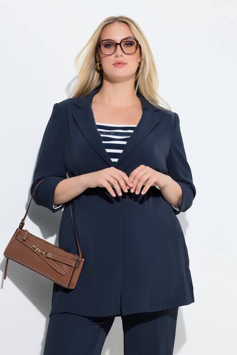 Blazer col à revers. Fermeture 1 bouton et manches 3/4