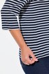 T-shirt rayé. Manches 3/4 et col rond. Coupe Classic