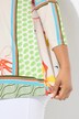 T-shirt au tombé fluide. Imprimé patchwork. Col V et manches 3/4. Coupe évasée