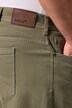 Jeans Men+ con taglio speciale per l'addome, denim colorato, vestibilità normale e cinque tasche, disponibili fino alla tg. 72