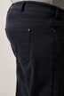 Jeans Men+ con taglio speciale per l'addome, denim colorato, vestibilità normale e cinque tasche, disponibili fino alla tg. 72