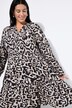 Robe midi avec volants, décolleté en V et imprimé léopard