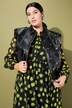 Veste i imitert skinn, cropped boxy form, dekorative maljer
