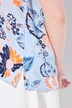 Blouse à fleurs. Manches courtes. Petit col montant, décolleté V