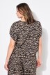 Camiseta tipo blusa, oversize, leopardo, escote en V