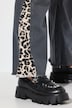 Jeans, utsvingt ben, leopard, frynsehem, 5-lommer