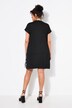Robe en jersey. Jeté en mousseline. Décolleté V et manches courtes