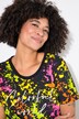 T-shirt dal taglio svasato con spruzzi di colore e Colorful World