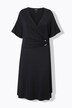 Robe en tissu fluide. Drapé féminin. Décolleté V et manches papillon courtes