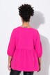 Blouse en mousseline, couture froncée et cordons à nouer en guise de fermeture, coupe évasée