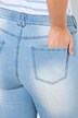 Jean Sarah en denim stretch. Jambe étroite. 5 poches