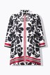 Bluse i sateng, blomstret design, spiss nederkant, 3/4 ermer