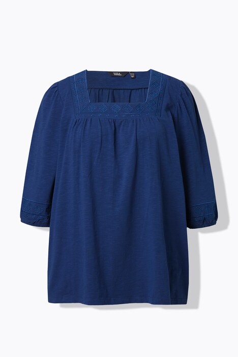 T-shirt con ricami, scollo rettangolare e maniche a 3/4