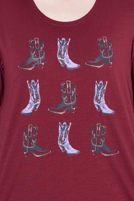 T-shirt motif bottes de cowboy, décolleté en V et manches courtes, coupe Classic Fit