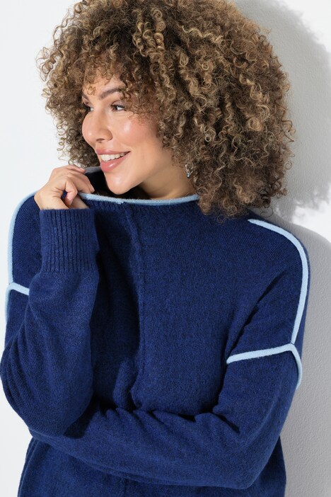 Pull oversize, bordures contrastantes, col montant et manches longues