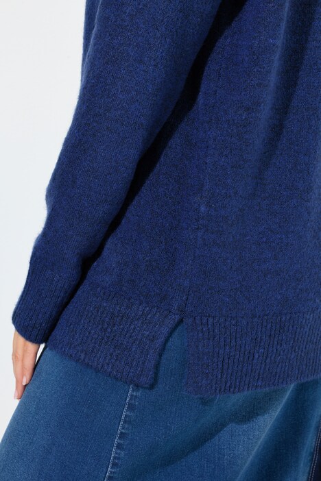 Pull oversize, bordures contrastantes, col montant et manches longues