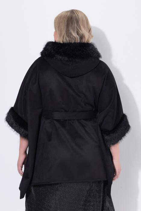 Giacca a poncho dal taglio oversize con dettagli di pelliccia sintetica