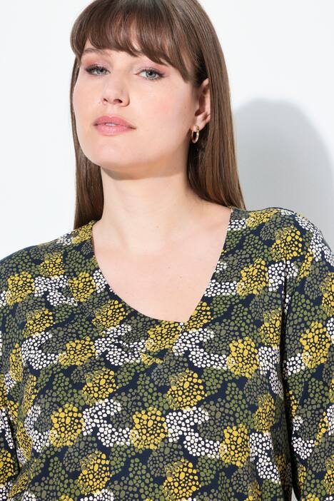 T-shirt en coton bio, décolleté en V et manches 3/4, base se terminant en pointes