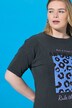 T-shirt dal taglio oversize con stampa leopardata e look vintage