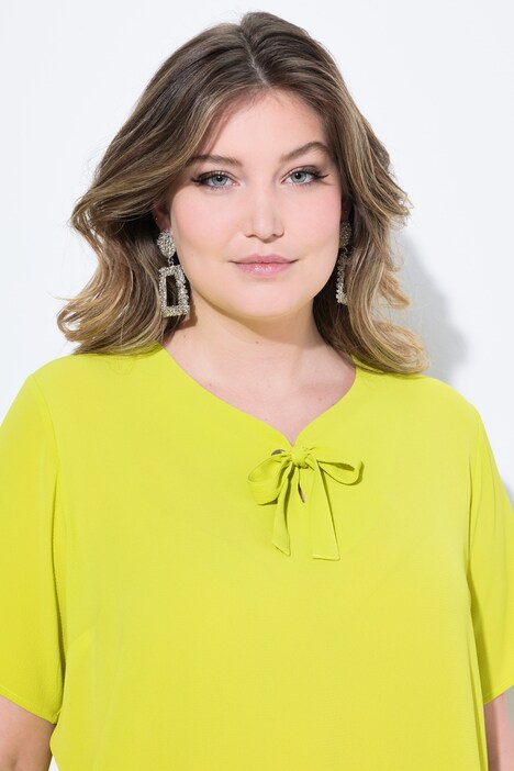 Blouse coupe évasée, cordon fantaisie à l'encolure