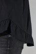 Blusa dal taglio svasato con orlo con volant, collo da camicia e maniche lunghe