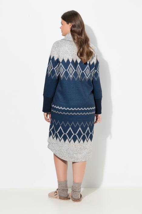 Robe à motif norvégien. Manches longues et capuche